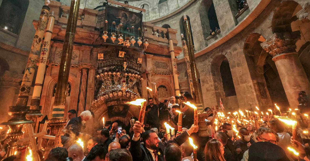 Στην Κύπρο μέσω Ελλάδας το Άγιο Φως - Ευχαριστίες Κόμπου σε Γεραπετρίτη