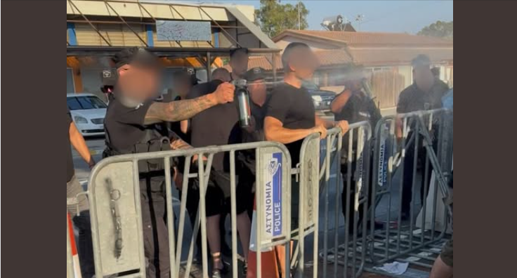 Σοβαρές καταγγελίες κατά της Αστυνομίας για χρήση χημικών και δακρυγόνων κατά φοιτητών - Δείτε φωτογραφίες