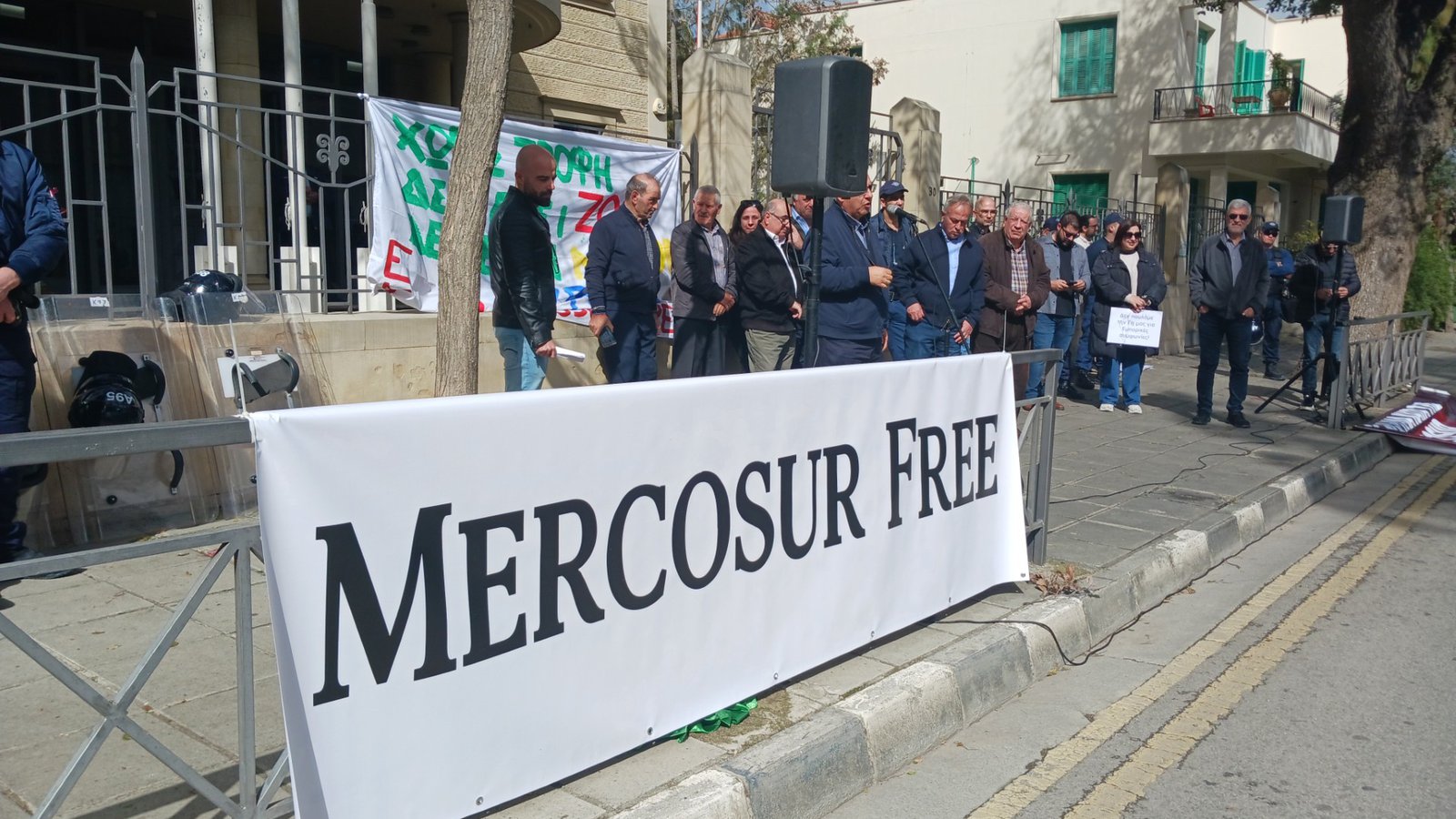 Διαμαρτυρήθηκαν κατά της συμφωνίας ΕΕ-Mercosur στη Λευκωσία - Παρέδωσαν ψήφισμα για τη Φον ντερ Λάιεν