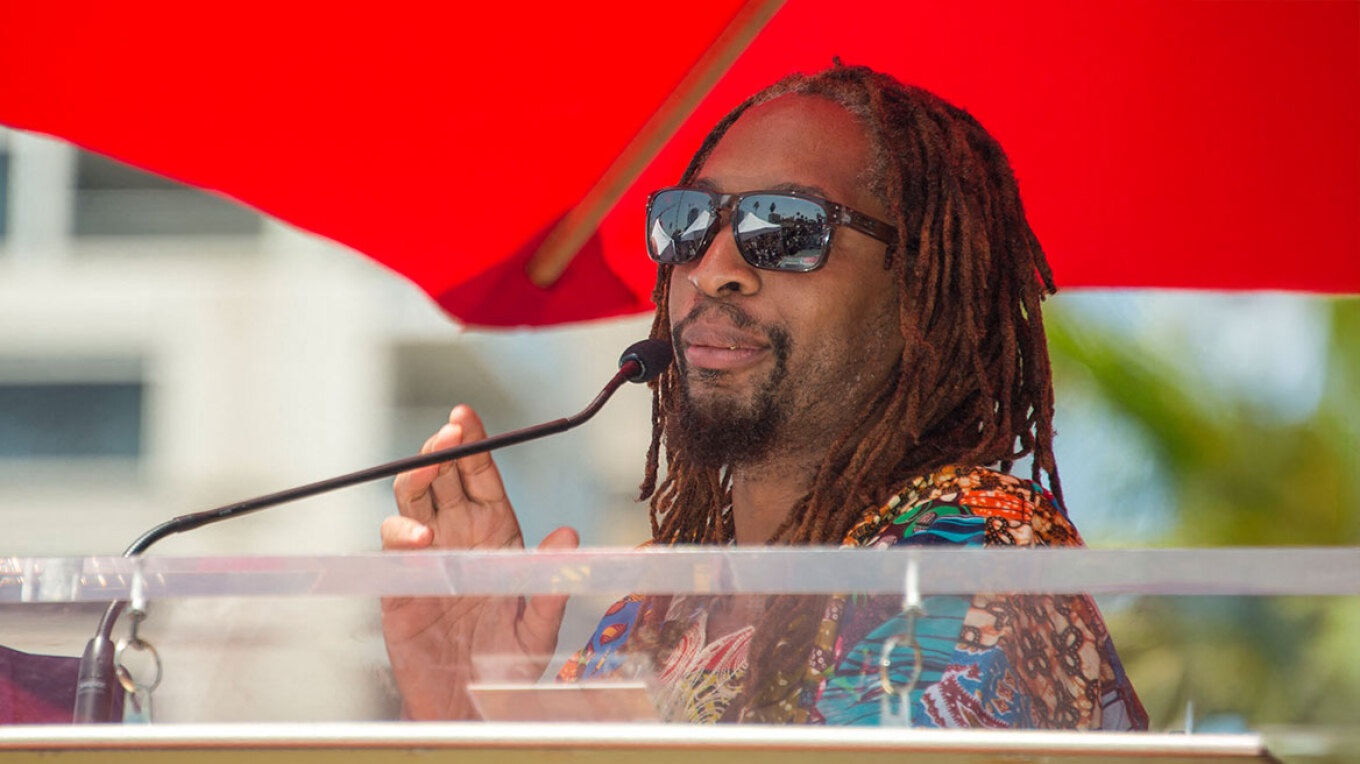 Ο Lil Jon αποκάλυψε την τελευταία συνομιλία με τον 27χρονο γιο του πριν πεθάνει: Με είχε πάρει τηλέφωνο για να μου πει «Σε αγαπώ»
