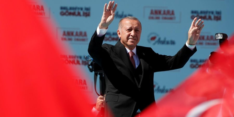 Τουρκία: Ο υποψήφιος του AKP στην Άγκυρα καταγγέλλει παρατυπίες σε χιλιάδες κάλπες