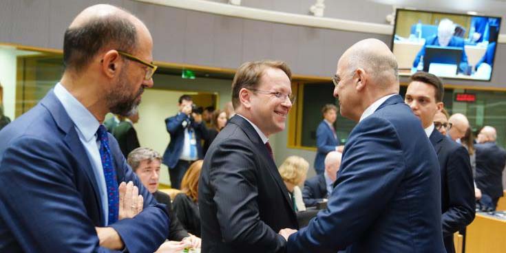 Το προσχέδιο της Στρατηγικής Πυξίδας της ΕΕ συζητούν οι Υπουργοί Εξωτερικών και Άμυνας στις Βρυξέλλες