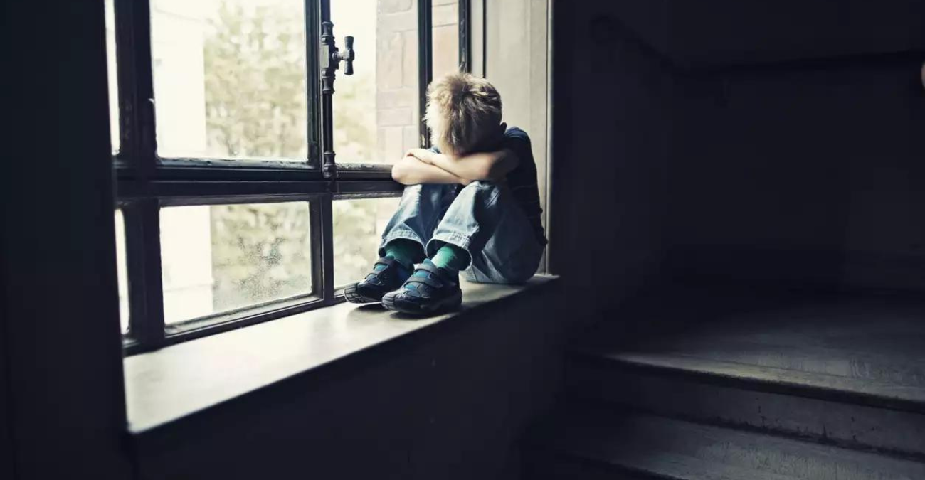 Εφιάλτης στη Νίκαια: Μητέρα καταγγέλλει τον βιασμό του 8χρονου γιου της από 12χρονο
