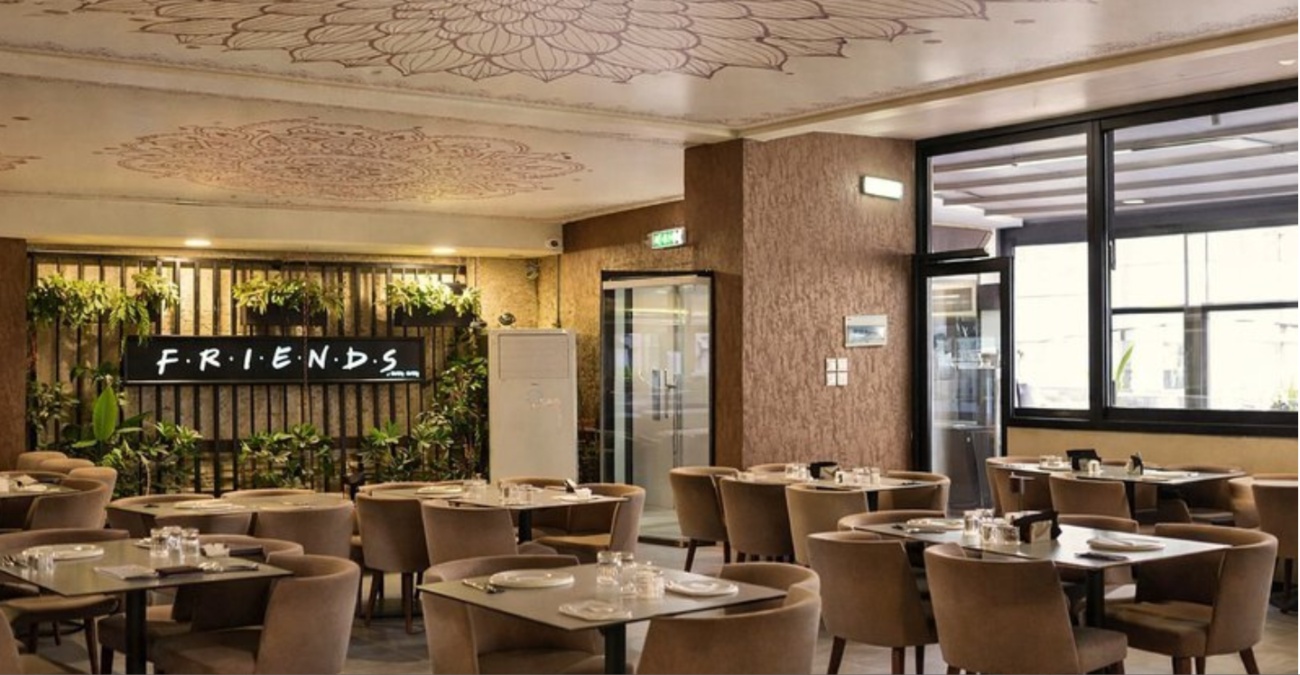 Ετοιμαστείτε για… ινδικά: Ένα αγαπημένο στέκι της Λευκωσίας επιστρέφει πιο ατμοσφαιρικό από ποτέ