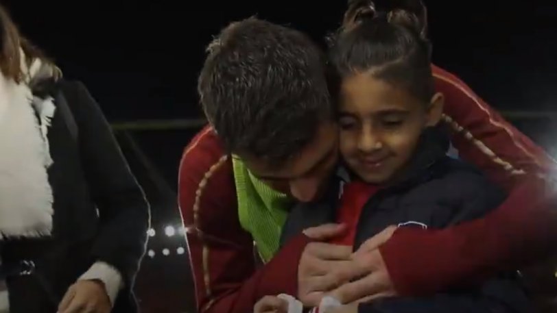 Συγκινητικό VIDEO- Ο 8χρονος τυφλός Κύπριος πήρε το καλύτερο δώρο - VIDEO