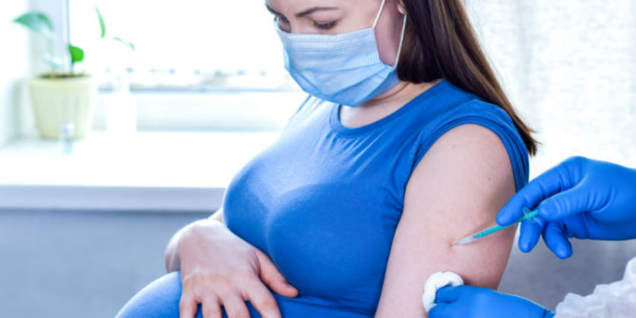 Αυξημένος κίνδυνος για τις ανεμβολίαστες εγκύους από τη μετάλλαξη Δέλτα