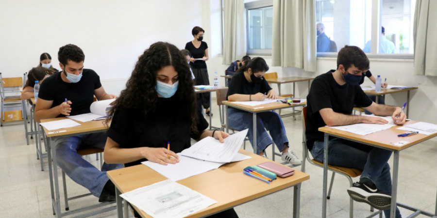 Μαθήτρια κόπηκε από τις Παγκύπριες γιατί δεν έλαβε το μήνυμα του rapid test – ΒΙΝΤΕΟ 