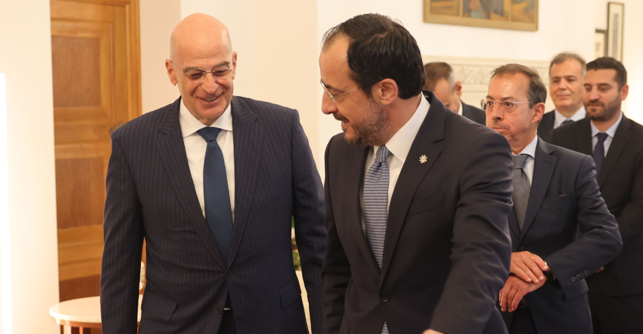 Χριστοδουλίδης και Δένδιας σε κρίσιμο τετ α τετ για Κυπριακό και ασφάλεια