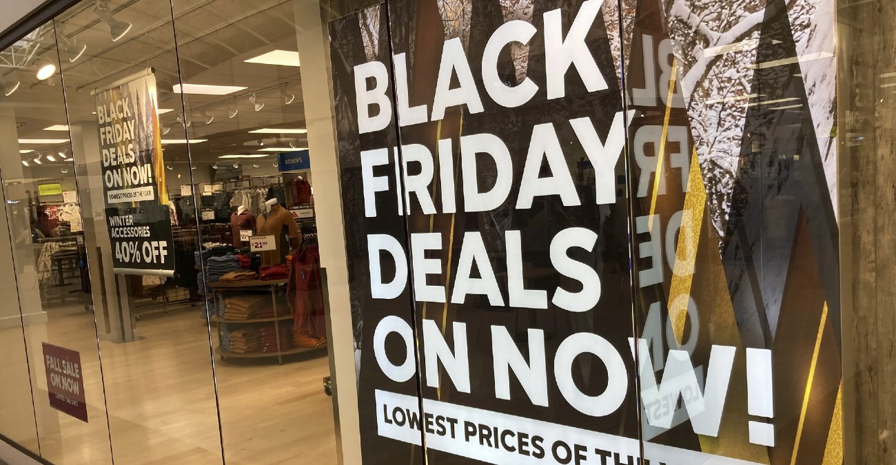 Black Friday: Έτοιμα τα καταστήματα - Μπαίνει ο μισθός στον λογαριασμό και φεύγεις για ψώνια – Πού θα κυμανθούν οι εκπτώσεις