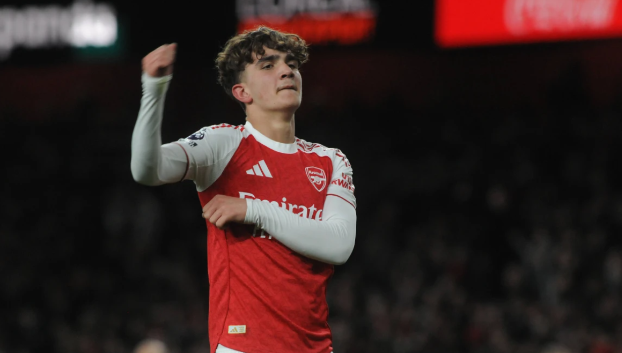 Νταουμάνια! Ποιος είναι ο 16χρονος που σπάει το ένα ρεκόρ μετά το άλλο και ίσως δώσει το πρωτάθλημα στην Άρσεναλ
