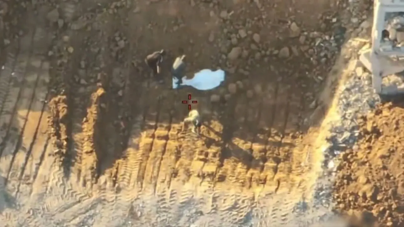 Το βίντεο του IDF που δείχνει τη Χαμάς να... σκηνοθετεί την εύρεση σορού Ισραηλινού ομήρου