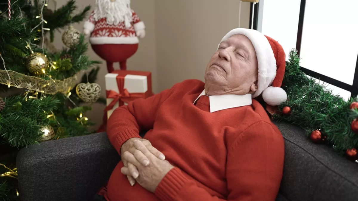 Οι γιορτές αναστατώνουν τον ύπνο μας – Πόσες ώρες χρειαζόμαστε για να ξεκουραστούμε πραγματικά