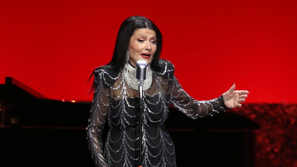 Ζωζώ Σαπουντζάκη: Ανησυχία για την υγεία της μετά τον θάνατο του συντρόφου της - Τι λέει η ίδια