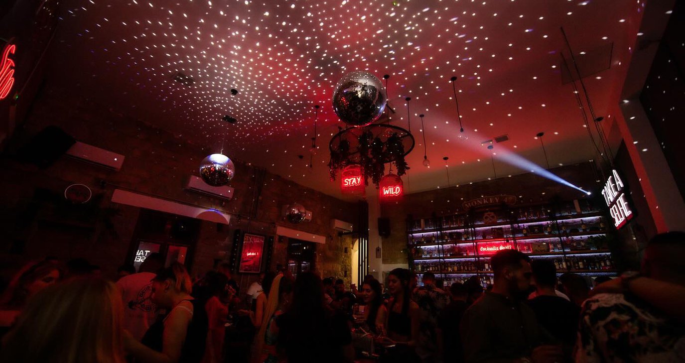 Τίτλοι τέλους: Γνωστό μπαράκι της Λεμεσού κατεβάζει ρολά - «Σας ευχαριστούμε από καρδιάς...»