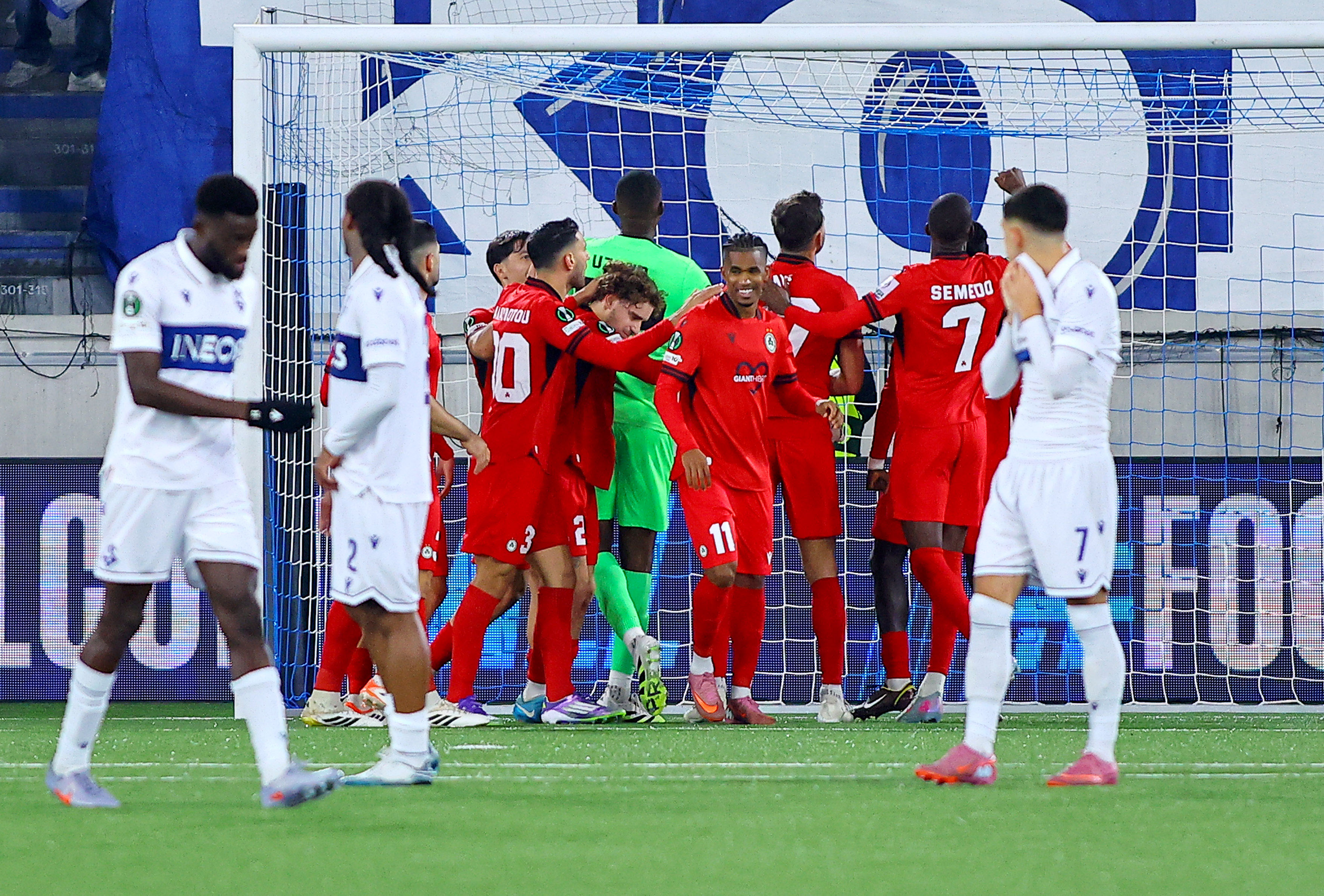 Ποστάρισμα Ομόνοιας για... ΑΠΟΕΛ