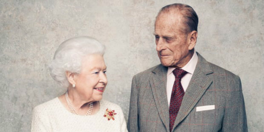 Δύσκολη μέρα για τη Βασίλισσα Ελισάβετ: Μετά από 74 χρόνια η επέτειος γάμου χωρίς τον πρίγκιπα Φίλιππο