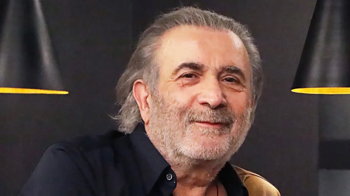 Λάκης Λαζόπουλος: Πάντρεψε την κόρη του Μαριέλλη στην Πάρο