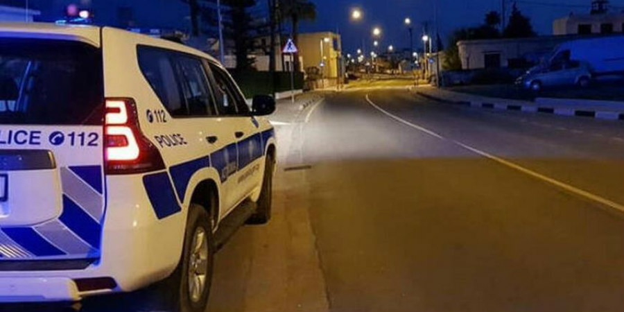 Απόπειρα φόνου στη Λεμεσό - Μπούκαρε με το αυτοκίνητο σε γραφείο ταξί και τον χτύπησε