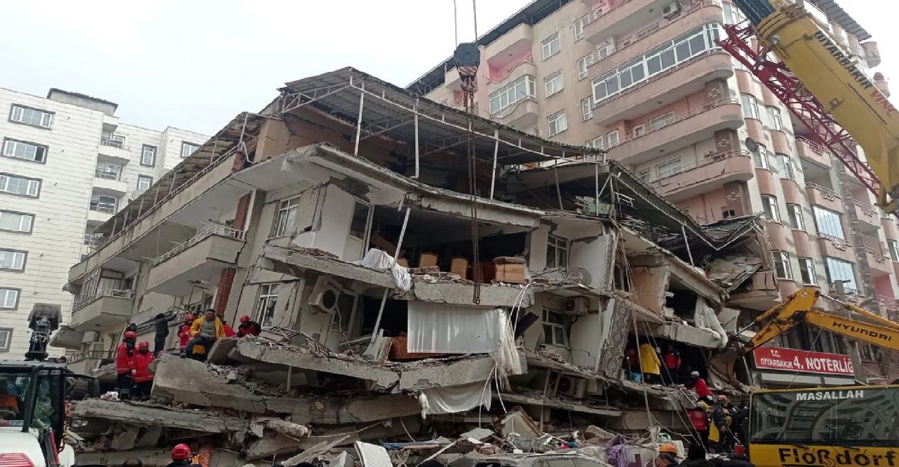 Σεισμοί σε Τουρκία - Συρία: Στους 9.500 οι νεκροί στα ερείπια - Περιορίζονται οι ελπίδες για τον εντοπισμό επιζώντων