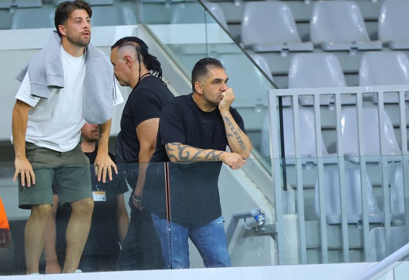 Θα επιμείνει ο Δημοσθένους για «γκρέμισμα» του «βασιλείου» τoυ κουμπάρου του;
