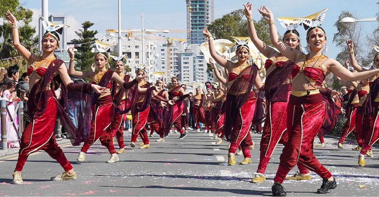 Θα μας αφήσει ο καιρός να ανάψουμε κάρβουνα; Πώς θα παρελάσουμε τα καρναβάλια - Πού αναμένεται να πέσουν βροχές