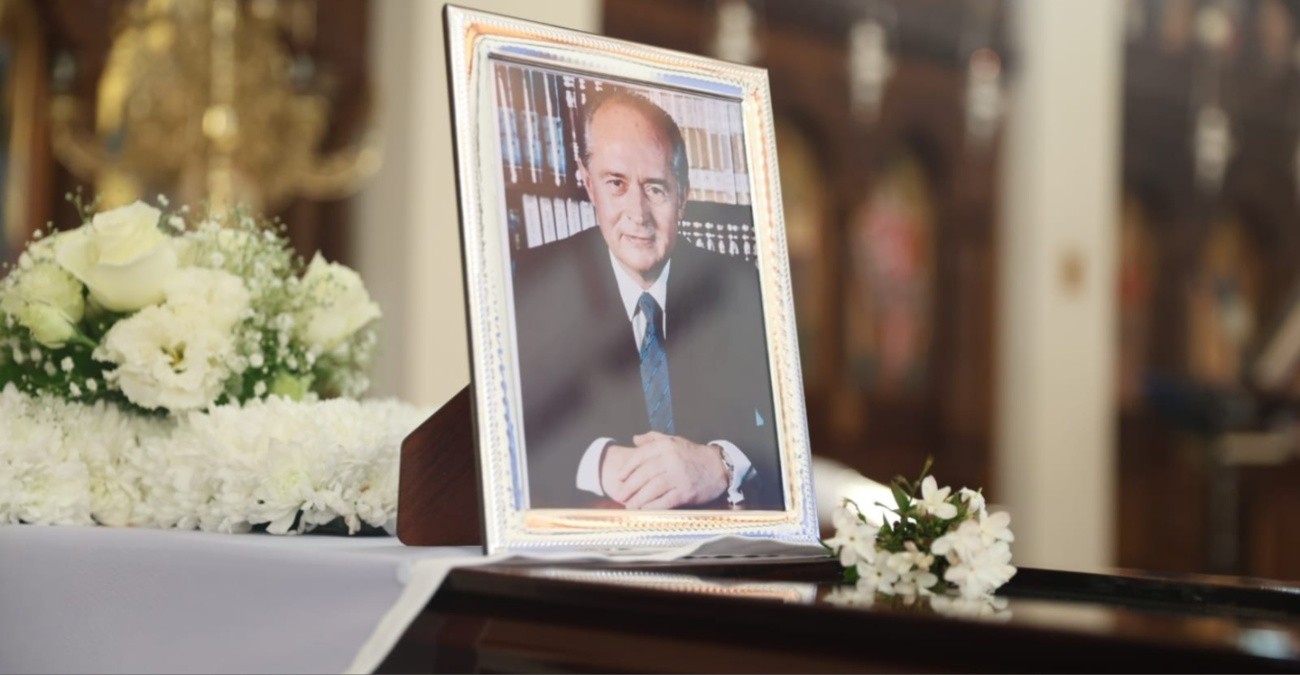 LIVE: Η Κύπρος αποχαιρετά τον Γιώργο Βασιλείου – Το τελευταίο αντίο στον «άνθρωπο της αλλαγής»