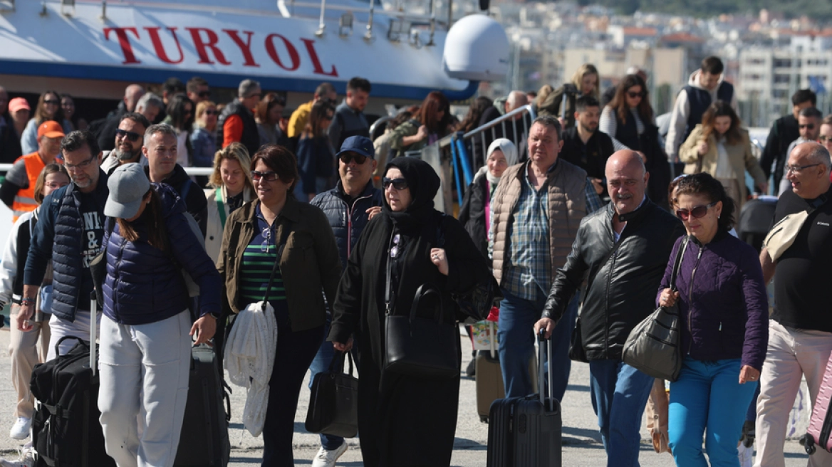 «Βουλιάζει» η Λέσβος από Τούρκους τουρίστες μετά τη visa express - Περίπου 6.000 αναμένονται μέχρι τις 14 Απριλίου
