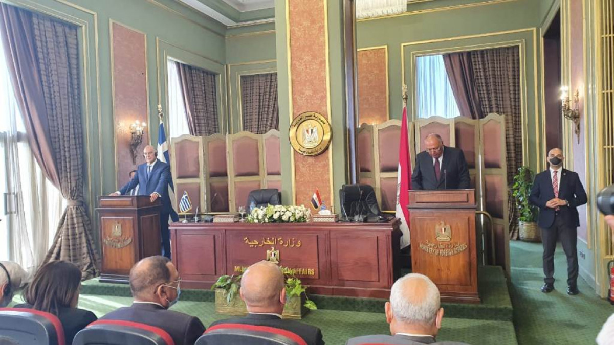 Ελλάδα - Αιγυπτος συμφώνησαν στην οριοθέτηση ΑΟΖ -Υπέγραψαν Δένδιας - Σούκρι 