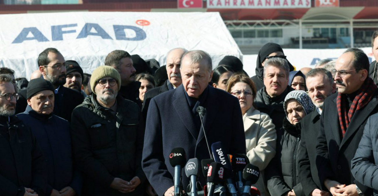 Σεισμός στην Τουρκία: «Μπρος γκρεμός και πίσω ρέμα» για τον Ερντογάν – Θα αναβάλει τις εκλογές;