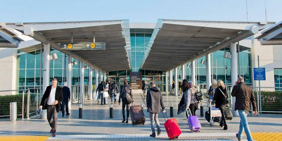 Αλλαγές από σήμερα στα αεροδρόμια της Κύπρου - Τι ισχύει για rapid test και PCR 