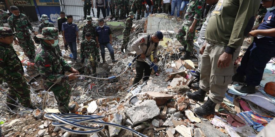 Ινδονησία: Ήρθη η προειδοποίηση για τσουνάμι μετά τον σεισμό των 7 βαθμών