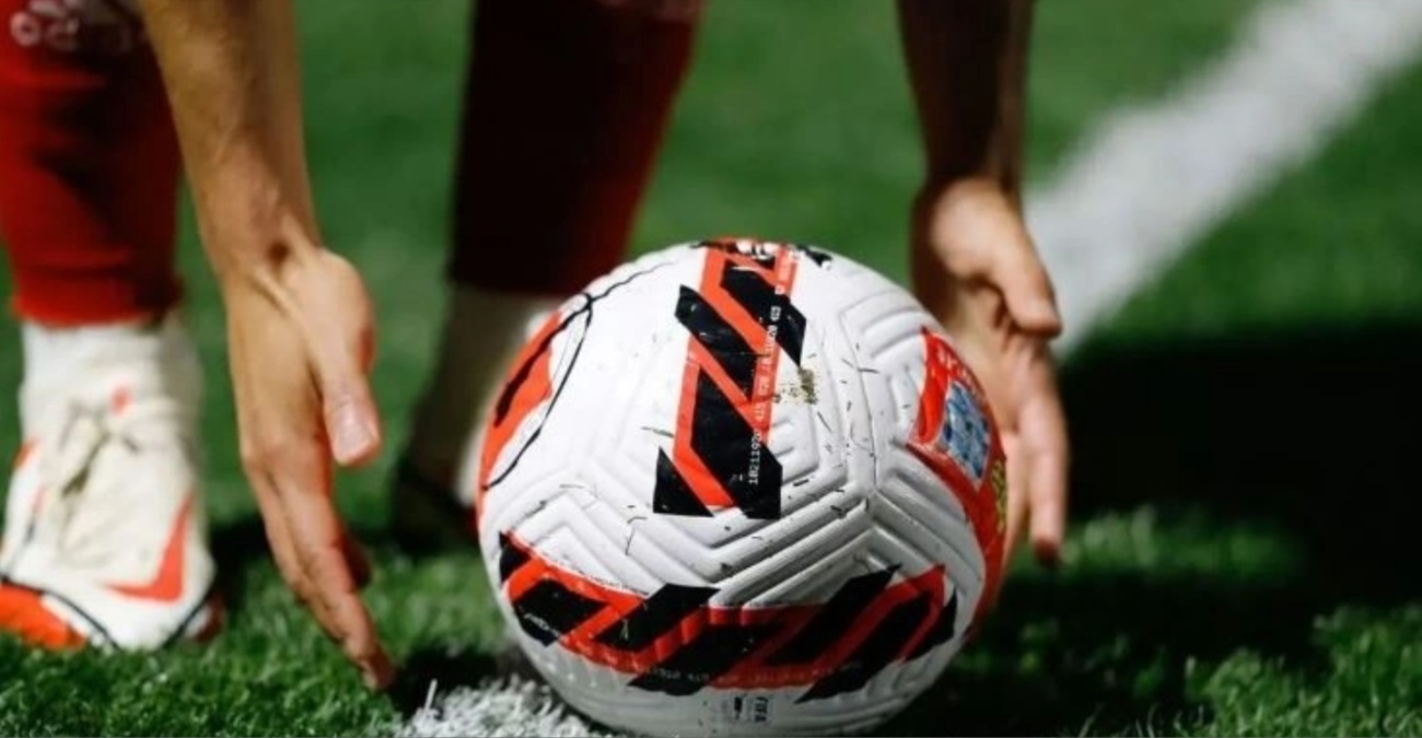 VIDEO - Γερμανία: Άγριο ξύλο μεταξύ οπαδών της Ντόρτμουντ και Σάλκε σε σιδηροδρομικό σταθμό