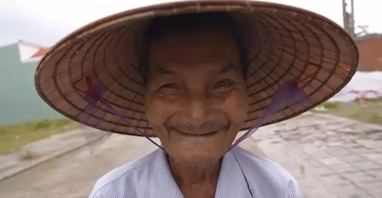 Απίστευτο: 80χρονος στο Βιετνάμ ισχυρίζεται ότι δεν έχει κοιμηθεί εδώ και 60 χρόνια