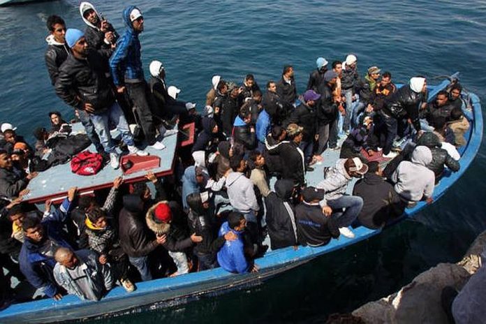 Τουλάχιστον 31 μετανάστες κατασπαράχθηκαν από καρχαρίες στη Μεσόγειο