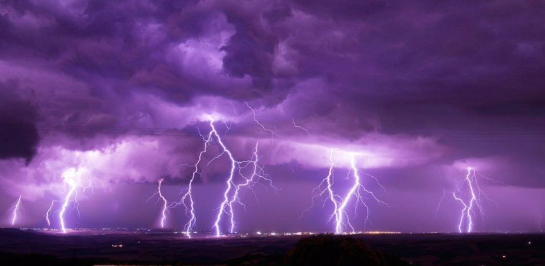 Προ των πυλών η κακοκαιρία «ADEL»: Τι φαινόμενα μας φέρνει και ποιες περιοχές θα επηρεάσει - Κίτρινη προειδοποίηση