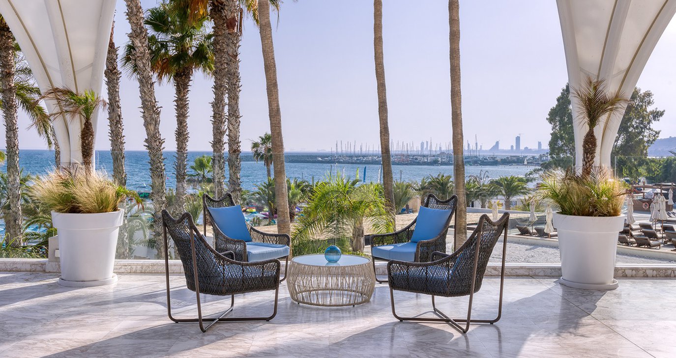 Ο απόλυτος προορισμός για όλη τη μέρα - Προσφέρει brunch, μεσημεριανό και δείπνο με απρόσκοπτη θέα στη θάλασσα - Δείτε φωτογραφίες