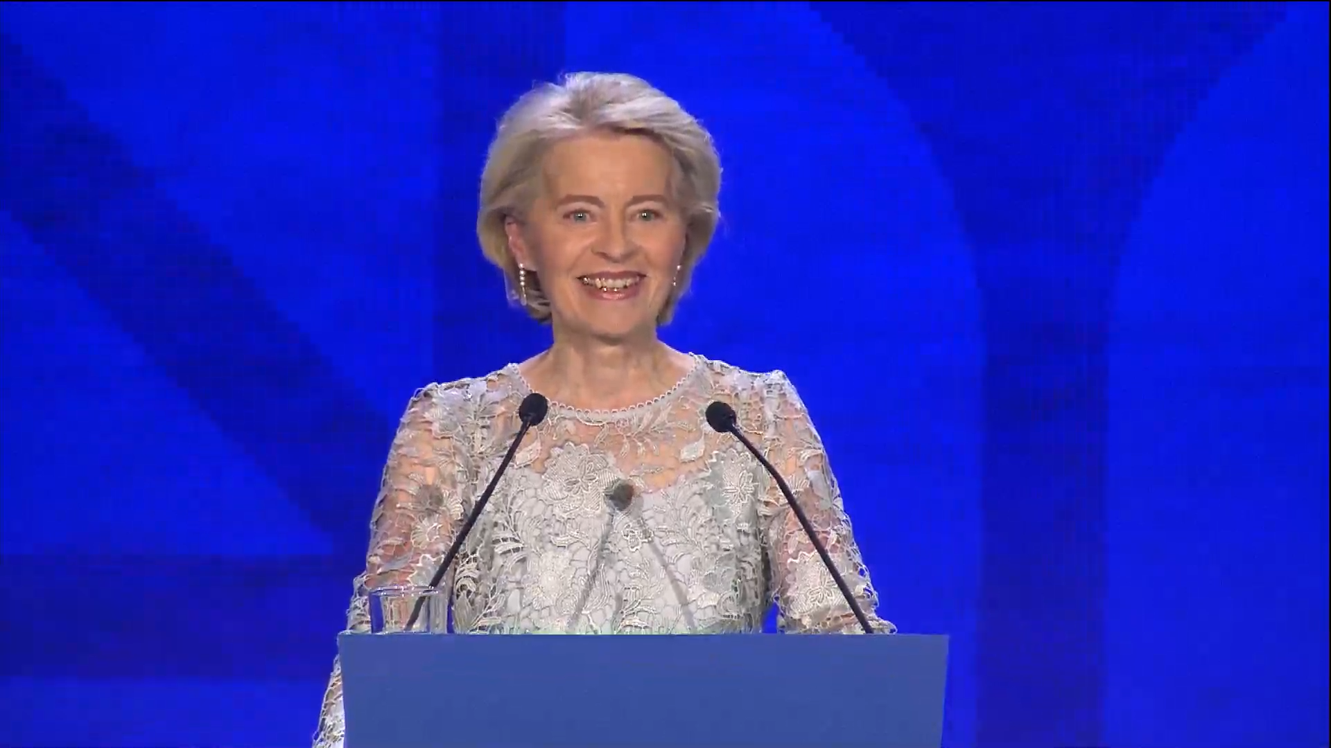 Φον ντερ Λάιεν: Προτεραιότητα η επανένωση της Κύπρου, οι αρχές εκτείνονται και στη Γροιλανδία