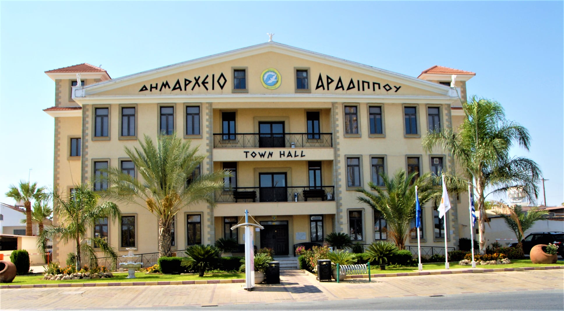 Πήρε σύνταξη αλλά... τον κρατούν εκεί - Αντιδράσεις ΠΕΟ-ΣΕΚ σε επέκταση εργοδότησης υπαλλήλου πέραν του 65ου έτους στην Αραδίππου
