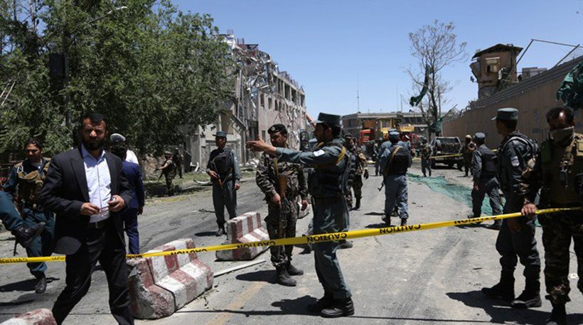 Καμικάζι σκόρπισε τον θάνατο στο Αφγανιστάν