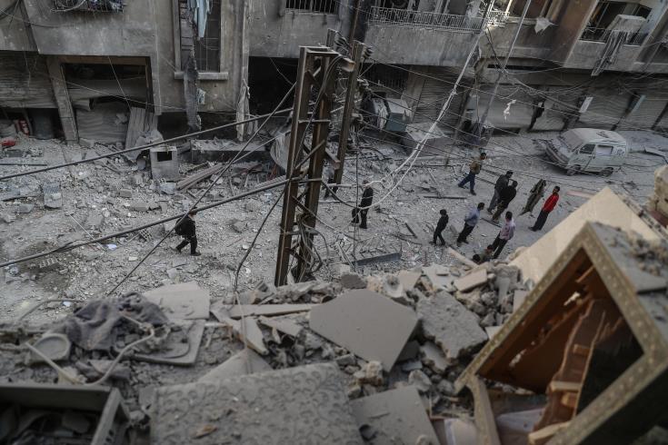 Σκοτώθηκαν 23 άμαχοι σε επιδρομές του διεθνούς συνασπισμού στη Συρία 