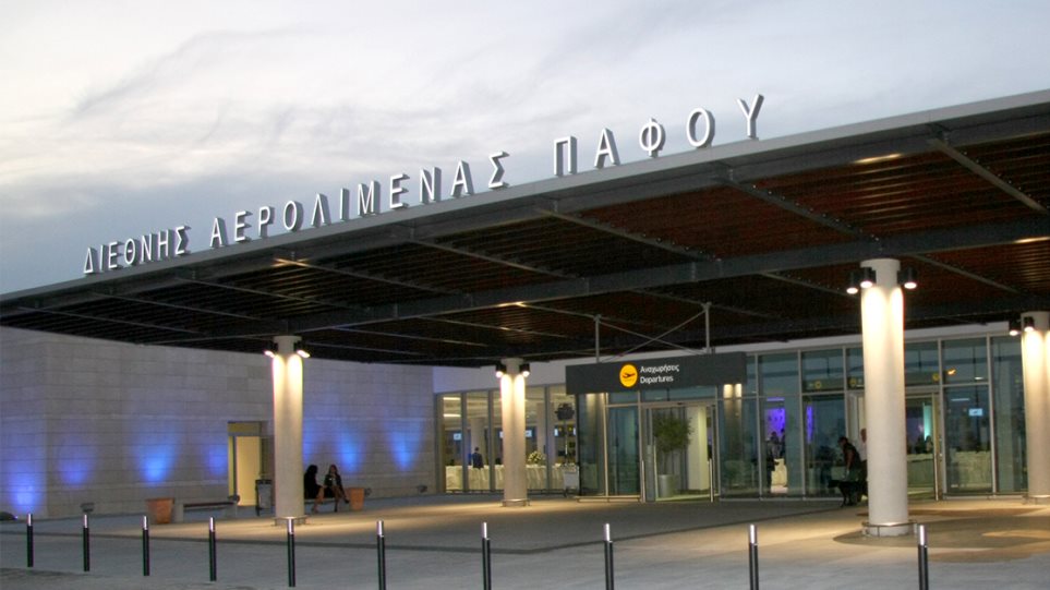 ΛΕΜΕΣΟΣ: Εκδικήθηκε εταιρεία γιατί τον απέλυσε- Φόρεσε χειροπέδες στο αεροδρόμιο Πάφου 
