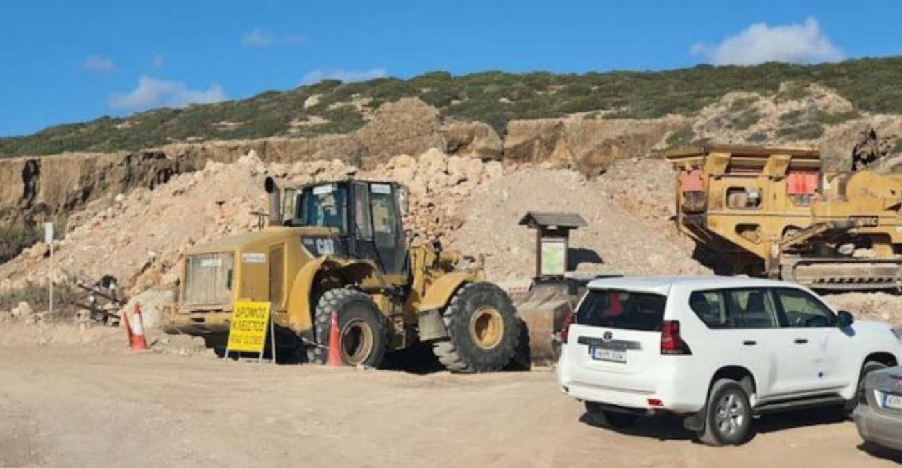 Η Cyfield λέει ότι «αναγκάστηκε να σπάσει» το συμβόλαιο για οδικό δίκτυο Ακάμα