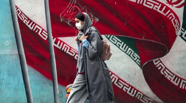 Δεν αποχωρούμε από τη συμφωνία του 2015 για τα πυρηνικά λέει ο ΥΠΕΞ του Ιράν