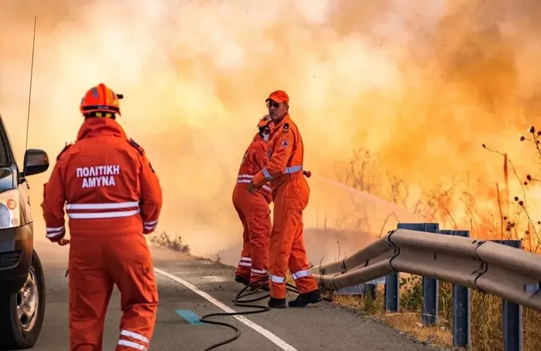 Σε πλήρη ετοιμότητα η Πολιτική Άμυνα λόγω καύσωνα – Περιπολίες και επιτήρηση για τον κίνδυνο πυρκαγιών