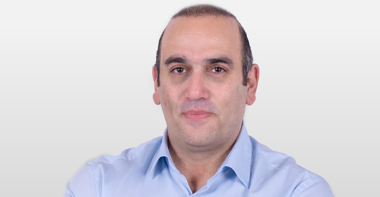 Έντονος ο Καρούσος - «Σε ποια χώρα διορίζεσαι μόνο με την κατάθεση του πτυχίου σου;»