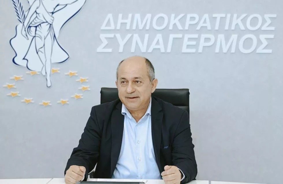 ΔΗΣΥ: Καλεί την Κυβέρνηση να βγει από την αδράνεια και να εξετάσει τις προτάσεις για συμβασιούχους αστυνομικούς