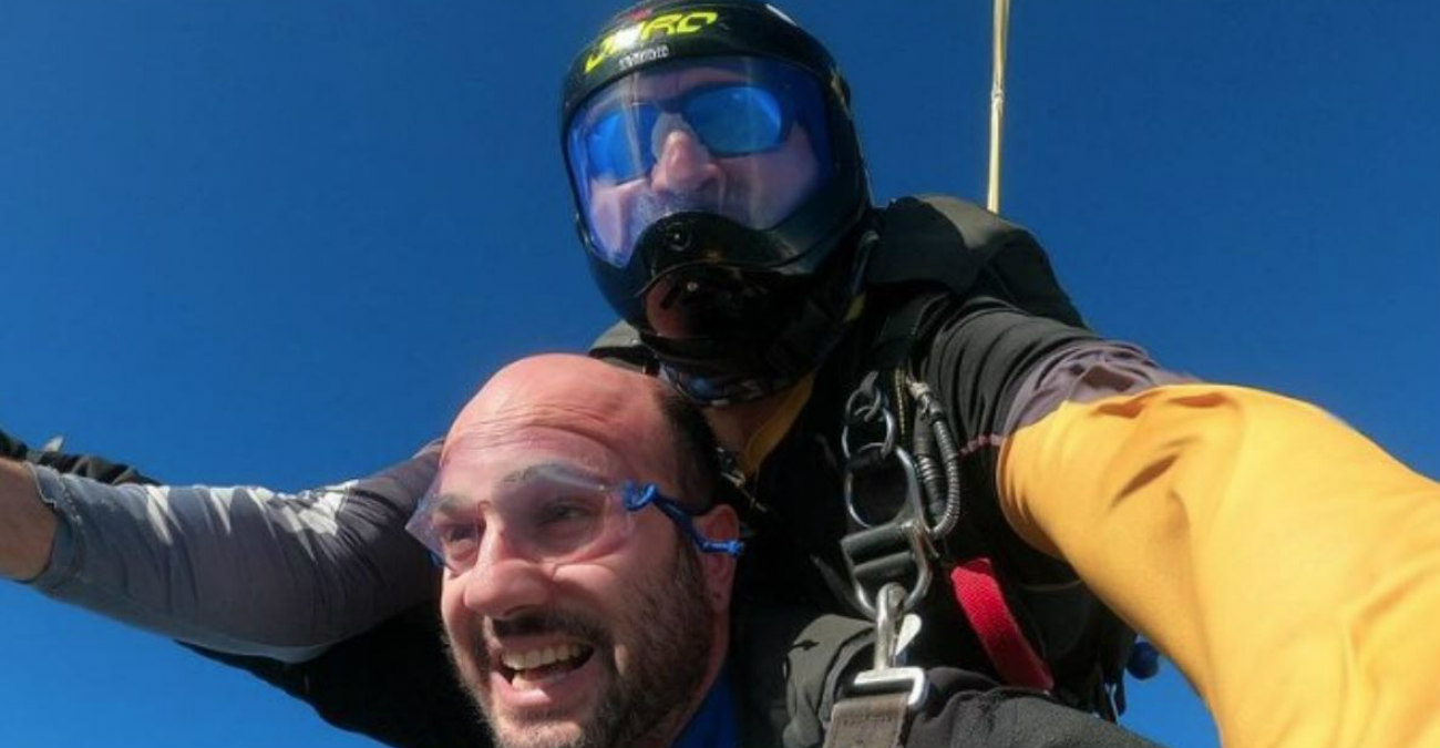 Xρήστος Μιχάλαρος: Έκανε ελεύθερη πτώση πηγαίνοντας να χαλαρώσει στην Ελλάδα - Φωτογραφίες