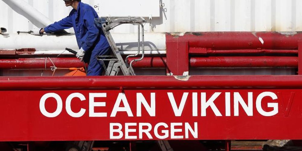 Πώς θα κατανεμηθούν οι 80 και πλέον μετανάστες που διέσωσε στη θάλασσα το Ocean Viking
