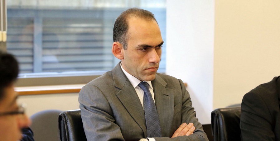 Παρουσιάζει το σχέδιο «Εστία» στην Επιτροπή Οικονομικών ο Χάρης Γεωργιάδης