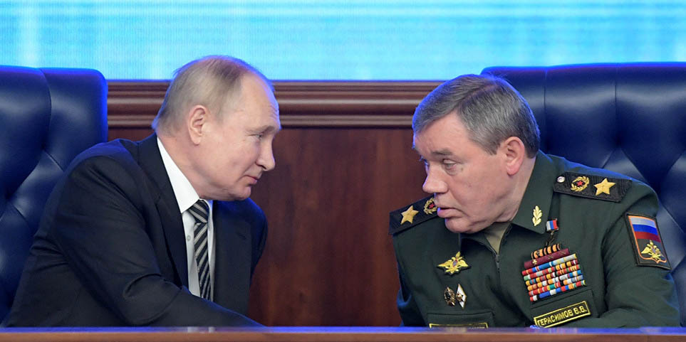 Εκκαθαρίσεις στον στρατό του Πούτιν - Σε διαθεσιμότητα και ο αρχηγός των Ενόπλων Δυνάμεων